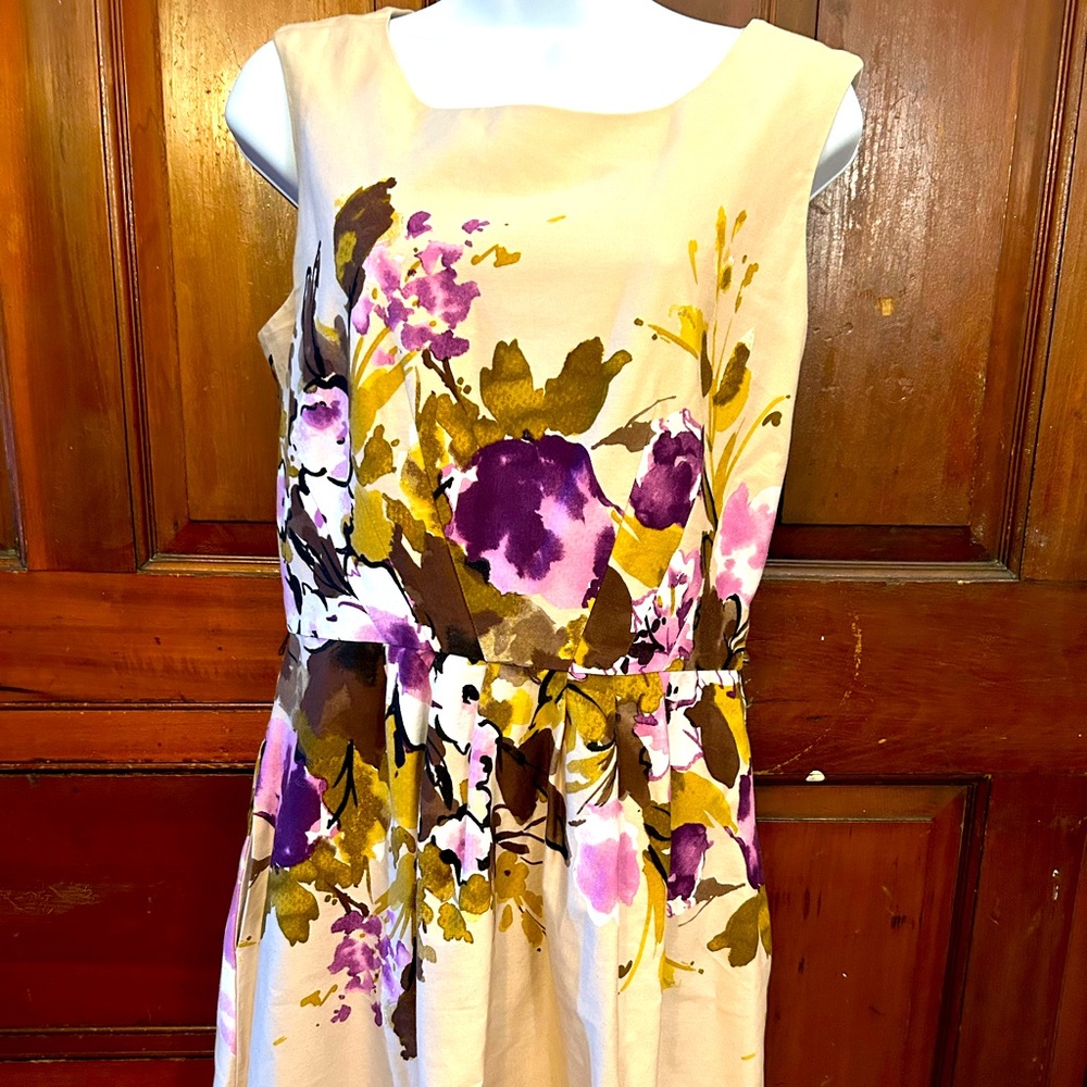Nine West Dress with POCKETS